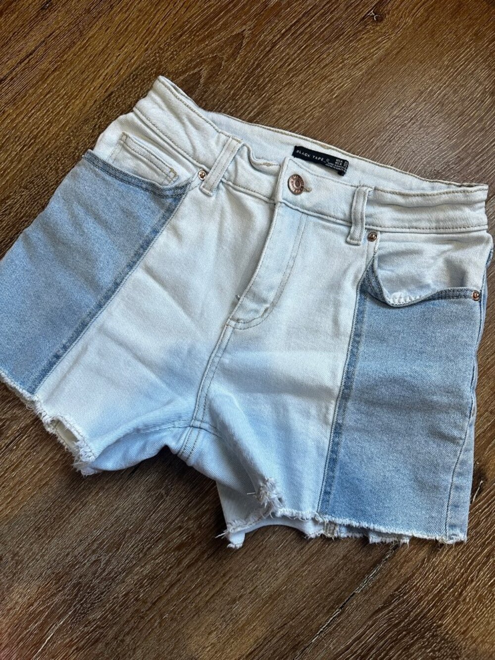 Black Tape Light-Wash Denim Shorts - Size USA 25